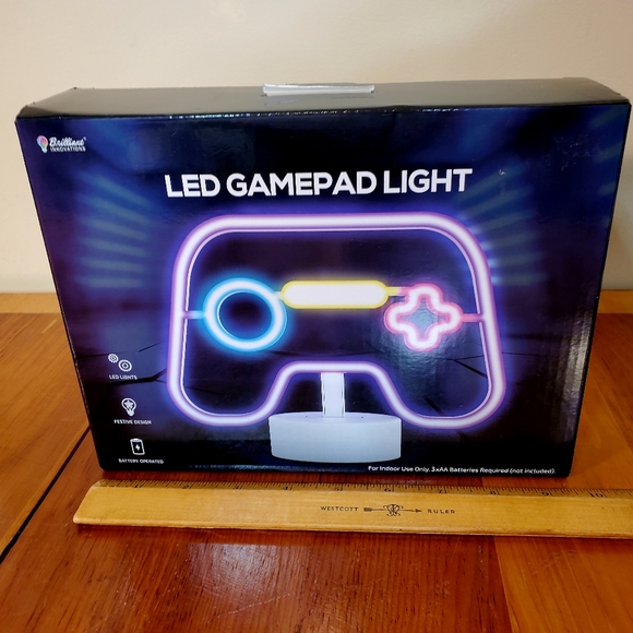 NEON Light LED Kids Table Lamp Gaming Controller Classic Multi-colored NEW NWT - Picture 3 of 6